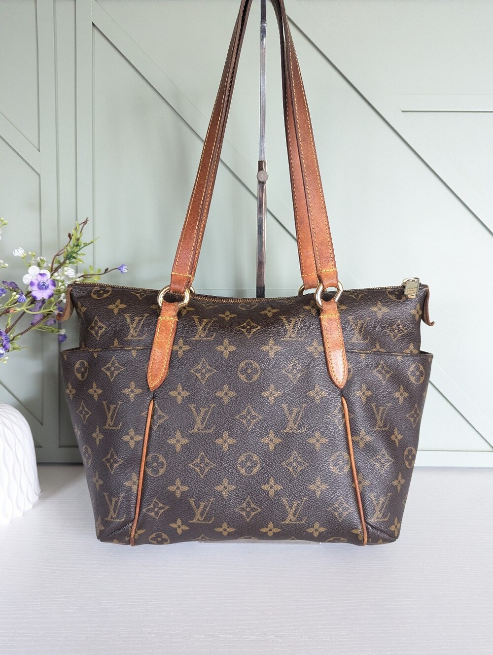 Louis Vuitton Totally PM. Monogram Tote Bag - Picture 4 of 16